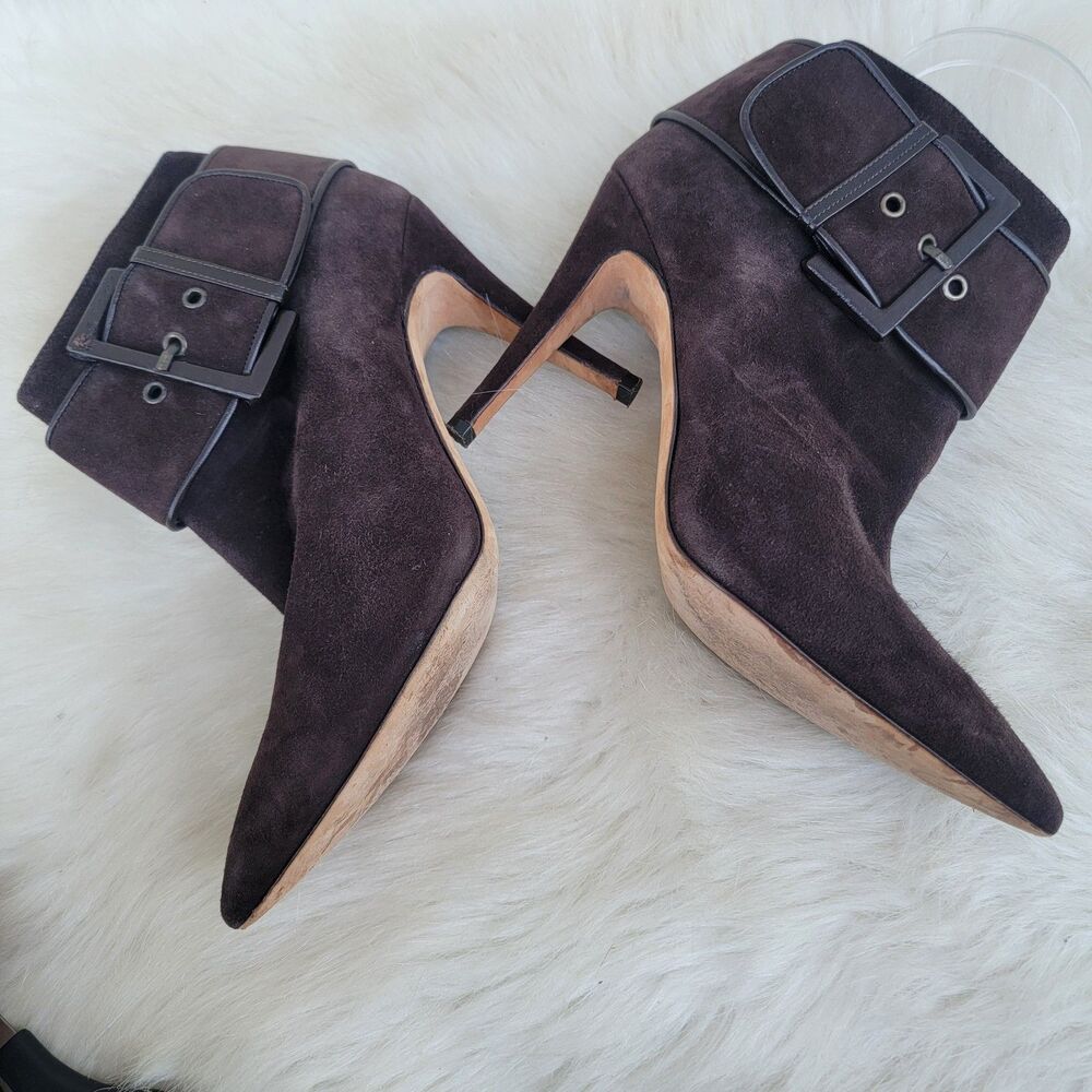Manolo Blahnik chocolate brown suede Pointy Toe booties buckle sz 6 Old Money